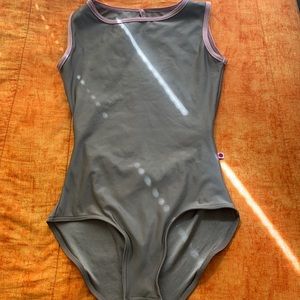 Yumiko Larissa leotard